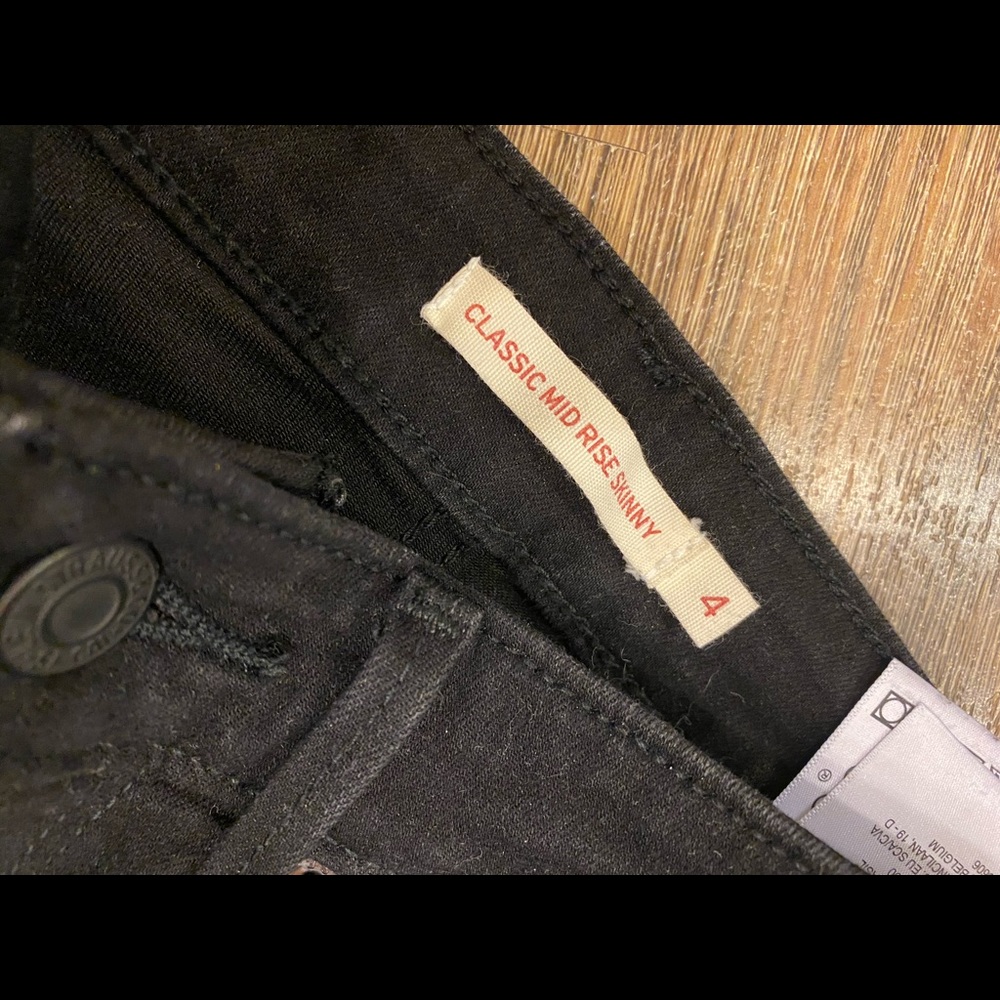 Levi’s Mid Rose skinny jeans